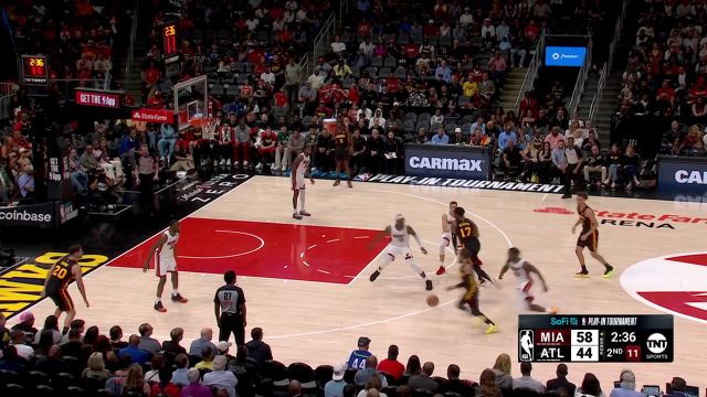 【2025年04月19日 热火vs老鹰集锦】篮下有我不用愁！阿德巴约镇守篮下送特雷杨无情排球大帽