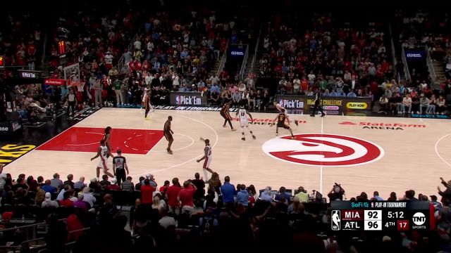 【2025年04月19日 热火vs老鹰集锦】快攻反击势如破竹！丹尼尔斯上球奥孔古反击暴扣点燃主场