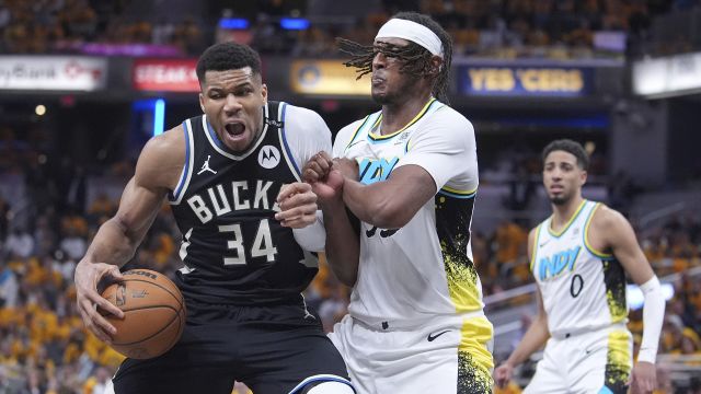 【2025年04月20日 雄鹿vs步行者集锦】雄鹿98-117步行者 字母哥空砍35+12步行者6人上双大胜雄鹿先下一城