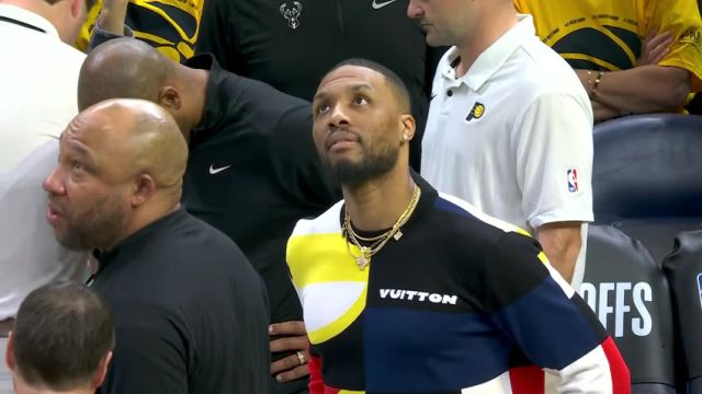 【2025年04月20日 雄鹿vs步行者集锦】火药味十足！利拉德与哈利伯顿&西卡互喷垃圾话被吹技犯