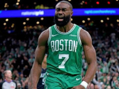 NBA季后赛凯尔特人vs魔术 杰伦布朗谈塔图姆缺席：全力为队伍而战