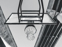 周琦伤病情况最新：周琦参加球队合练 次轮仅打1场有望半决赛复出战山西