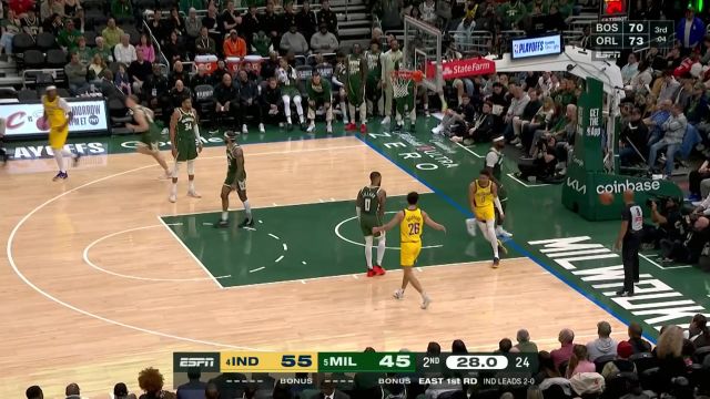 【2025年04月26日 步行者vs雄鹿集锦】该我上场表演了 哈利伯顿一步过掉波蒂斯单臂劈扣肆虐篮筐