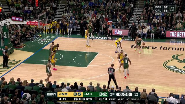 【2025年04月26日 步行者vs雄鹿集锦】打开得分账户！库兹马丝滑转身杀入篮下打停步行者