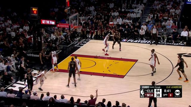 【2025年04月29日 骑士vs热火集锦】底角张弓搭箭！维金斯不由分说接球干拔三分应声入网