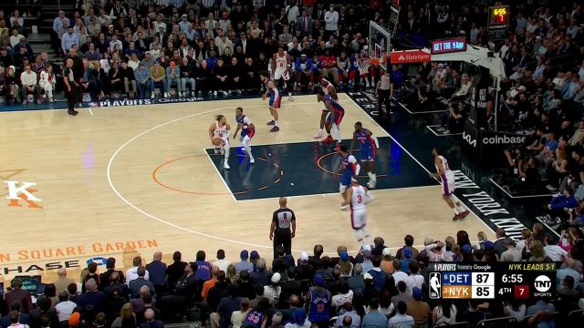 【2025年04月30日 活塞vs尼克斯集锦】给小老弟上一课！布伦森持球单打奥萨尔汤普森翻身后仰打成2+1