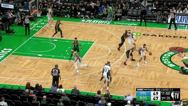 【2025年04月30日 魔术vs凯尔特人集锦】篮下有我不用愁！温德尔-卡特篮下一跃而起补扣收下2分