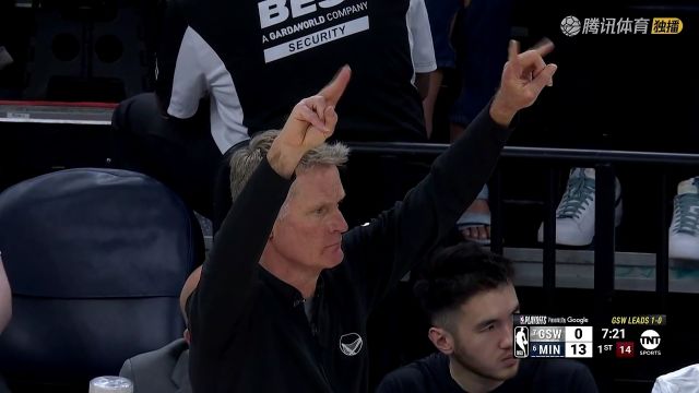 【2025年05月09日 勇士vs森林狼集锦】皓篮球：这科尔隔这干啥呢！充电呢！往天上发信号呢