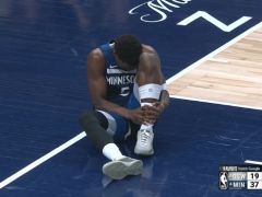 爱德华兹左脚被踩受伤：被搀扶回更衣室 追梦上前询问+下半场回归