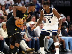 14人大轮换背后的战略考量 勇士主教练科尔：库里缺阵导致阵容不整，探索更多阵容