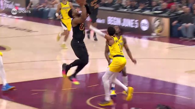 【2025年05月14日 步行者vs骑士集锦】速度刷起来！米切尔抢下皮球快马加鞭1V3豪取2+1