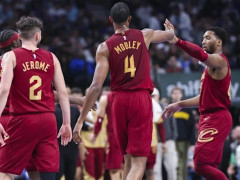 骑士目前正活跃于交易市场积极推进多笔交易谈判，加兰与阿伦很可能被球队作为交易筹码