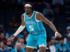 黄蜂现在想要积累资产，若能再次得到湖人提出的交易筹码，他们依旧有意将马威送走