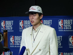 父母现场见证！杨瀚森回应当选第16号秀：超出我最疯狂想象