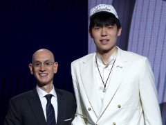 杨瀚森nba选秀最新消息：四年总薪资高达2139万 第一年442万美元