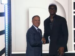 恭喜！湖人捡漏15+5臂展2米13防守悍将，又一矮壮前锋辅佐詹皇冲冠