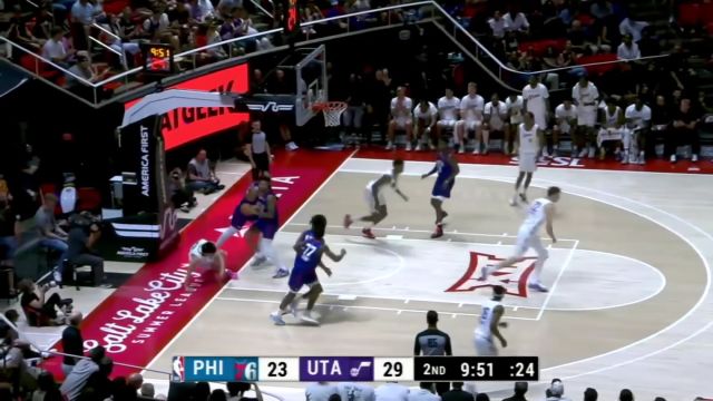 【2025年07月06日 76人vs爵士集锦】没有什么能够阻挡！克莱顿二世长驱直入运球上篮一条龙