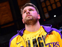 带队闯进总决赛却被交易  东契奇几次季后赛？  答案在这里