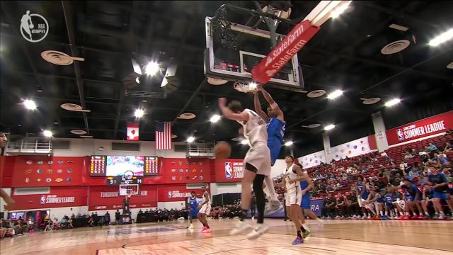 【2025年07月11日 魔术vs国王集锦】如同天上降魔主！拉比西埃跟进接球原地暴起 无视防守完成残暴隔扣