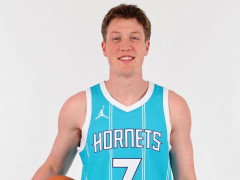 克努佩尔8中1引热议：黄蜂四号签选天赋平庸之人 29号秀都比他强