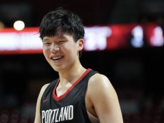 NBA夏联战报：开拓者33分大胜勇士 杨瀚森首秀10+4+5+3帽全能