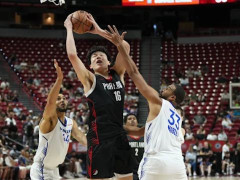 美记：杨瀚森的天赋是显而易见的，尽管现在还不能和约基奇相提并论