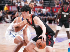 美记：杨瀚森每次登场都能找到方式制造影响力，夏季联赛很久没见过如此全面的大个子了