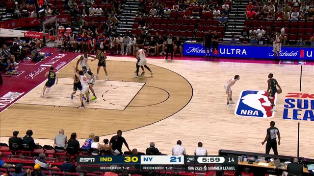 【2025年07月18日 步行者vs尼克斯集锦】冲起来就无法阻挡！弗里曼顺步突破直杀禁区暴扣虐筐