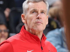 继续摆烂！公牛多年合同提前续约主帅多诺万 生涯已执教800场