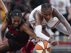 菲尼克斯水星101-107印第安纳狂热 波士顿22分托马斯空砍32+15狂热主场掀翻水星