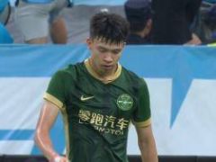 [射门偏出]太着急！米特里策精准制导 王钰栋抽射偏出