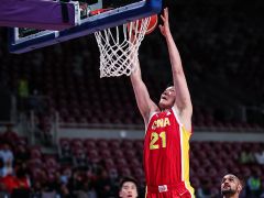 胡金秋vs印度集锦 内线擎天柱发挥优势砍下11+10的两双数据