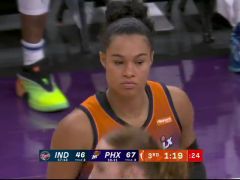 WNBA常规赛：印第安纳狂热vs菲尼克斯水星第3节英文原声回放