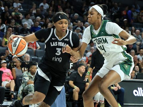 西雅图风暴86-90拉斯维加斯王牌 威尔逊携手杰基·杨合砍55分战胜西雅图风暴