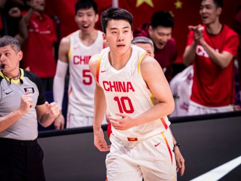 王俊杰vs约旦集锦 得到11+3+2金鸡独立秀翻全场