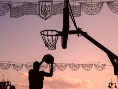 中国男篮明晚将在亚洲杯4/1决赛对阵韩国男篮 两队上次交锋中国男篮12分落败