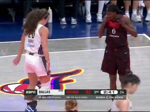 WNBA常规赛：达拉斯飞翼vs印第安纳狂热第3节英文原声回放