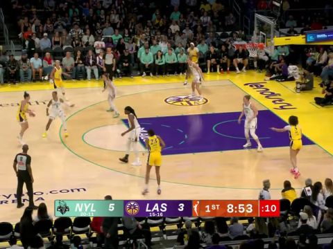 WNBA常规赛：纽约自由人vs洛杉矶火花第1节英文原声回放