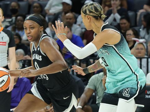 纽约自由人77-83拉斯维加斯王牌 劳埃德替补21分威尔逊两双王牌赛季首胜自由人