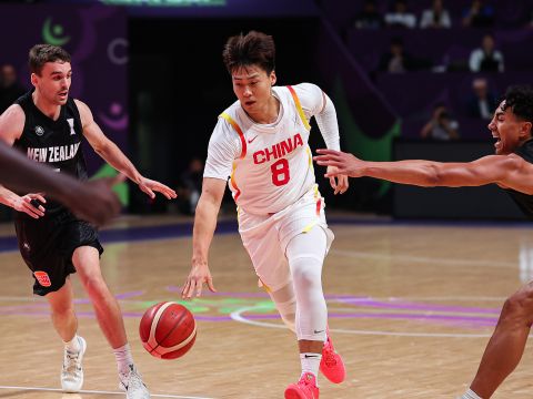 赵睿vs新西兰集锦 24分6助攻完美表现带队时隔十年重返亚洲杯决赛