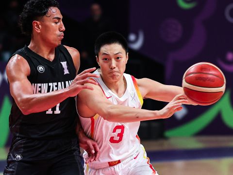 胡明轩vs新西兰集锦 替补出战拿到13分强势反弹赢球功臣