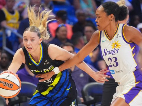 洛杉矶火花97-96达拉斯飞翼 佩奇错失绝杀三分火花有惊无险拿下胜利