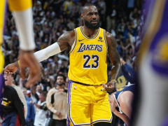 有五位詹密曾在2018年詹姆斯中国行藏天花板只为见到自己的偶像！