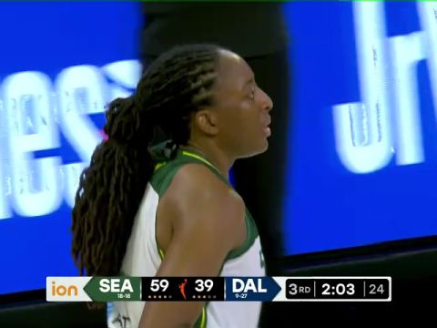 WNBA常规赛：西雅图风暴vs达拉斯飞翼第3节英文原声回放