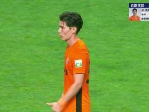 [进球视频] 侯永永这球真漂亮?！精彩吊射破门，玉昆1-1扳平比分