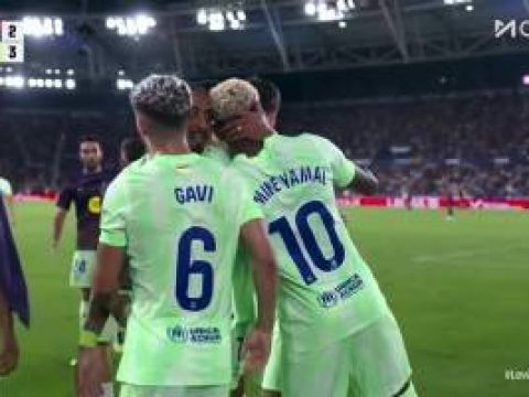 [进球视频] 巴萨让二追三反超比分！亚马尔补时传中莱万特中卫自摆乌龙送绝杀