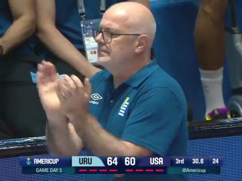 男篮美洲杯A组小组赛：乌拉圭vs美国第3节英文原声回放