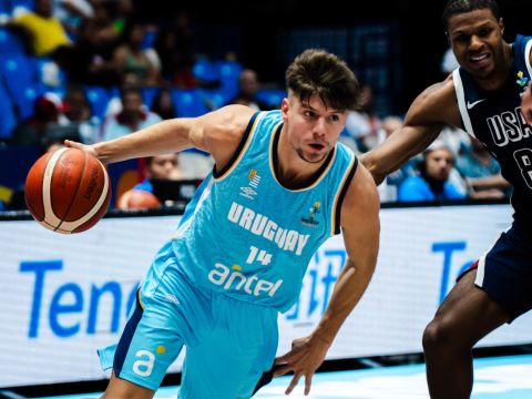 乌拉圭86-85美国 瓦内特最后时刻关键上篮助球队险胜美国