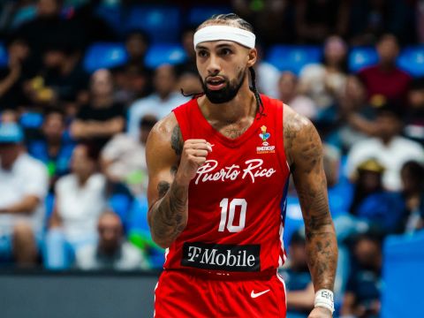 阿尔瓦拉多vs加拿大集锦 空砍20分5篮板难阻失利