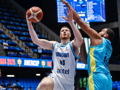 乌拉圭100-91巴哈马 罗德里格斯独得33分13助乌拉圭力擒巴哈马